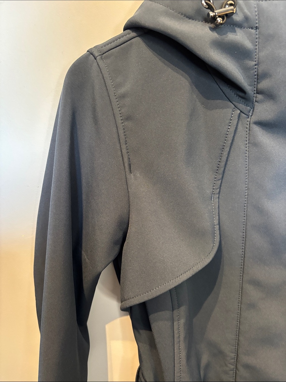 Lole Hooded Belted Long Jacket in Dark Blue - Picture 7 of 9